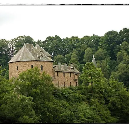 Quaint In Jevign With Terrace Vakantiehuis *