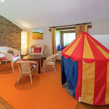 Holiday home Quaint In Jevign With Terrace Lierneux